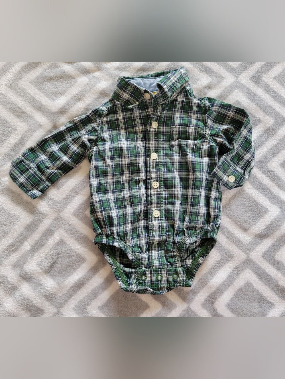 Baby Boys size 3 months Plaid Long Sleeve Button-Down Bodysuit